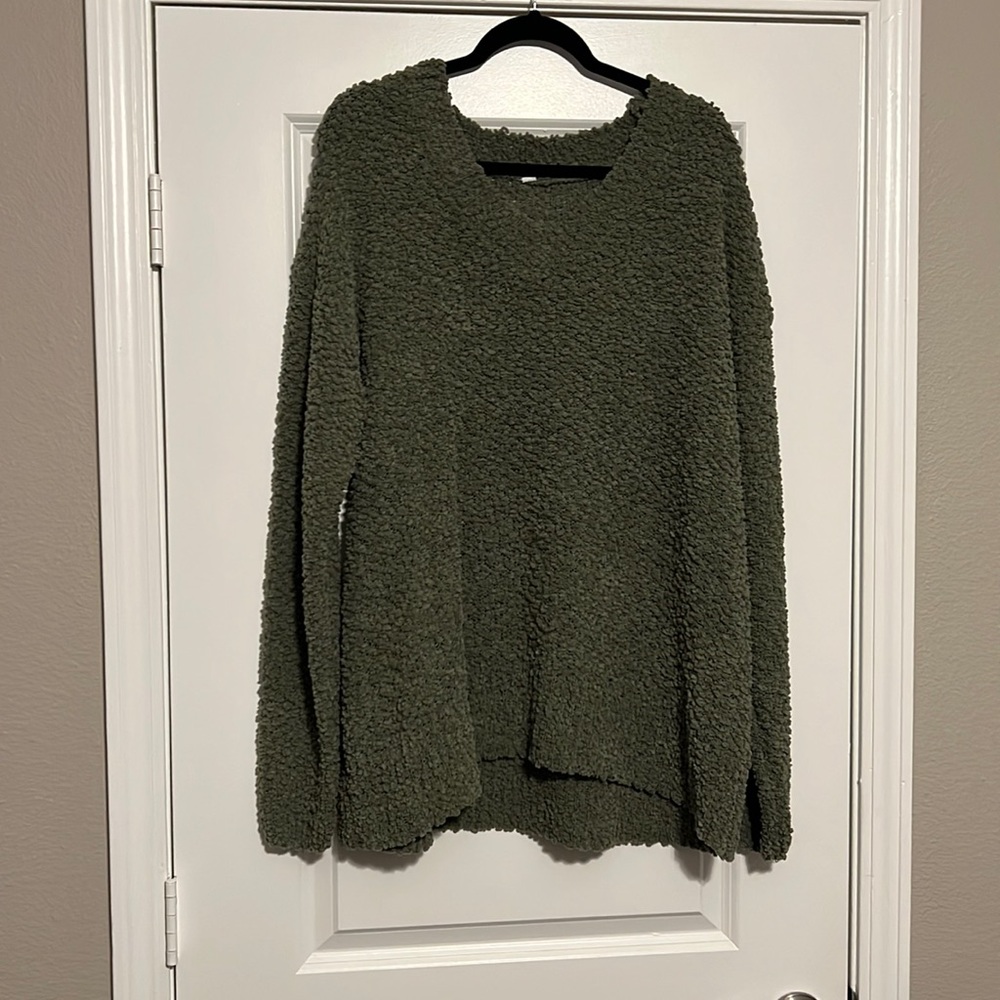 Oversized green sweater